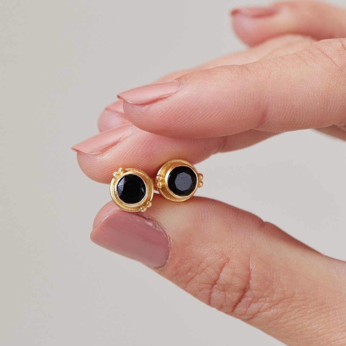 Black Onyx Small Round Stud Earrings 18K Gold rockflowerpaper