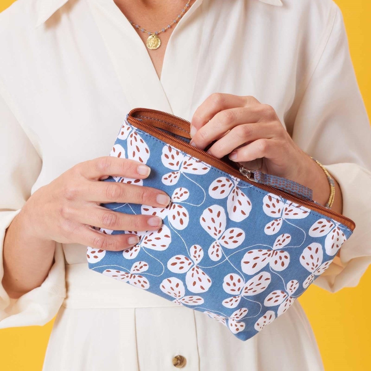 Clover Medium Relaxed Pouch Pouch - rockflowerpaper