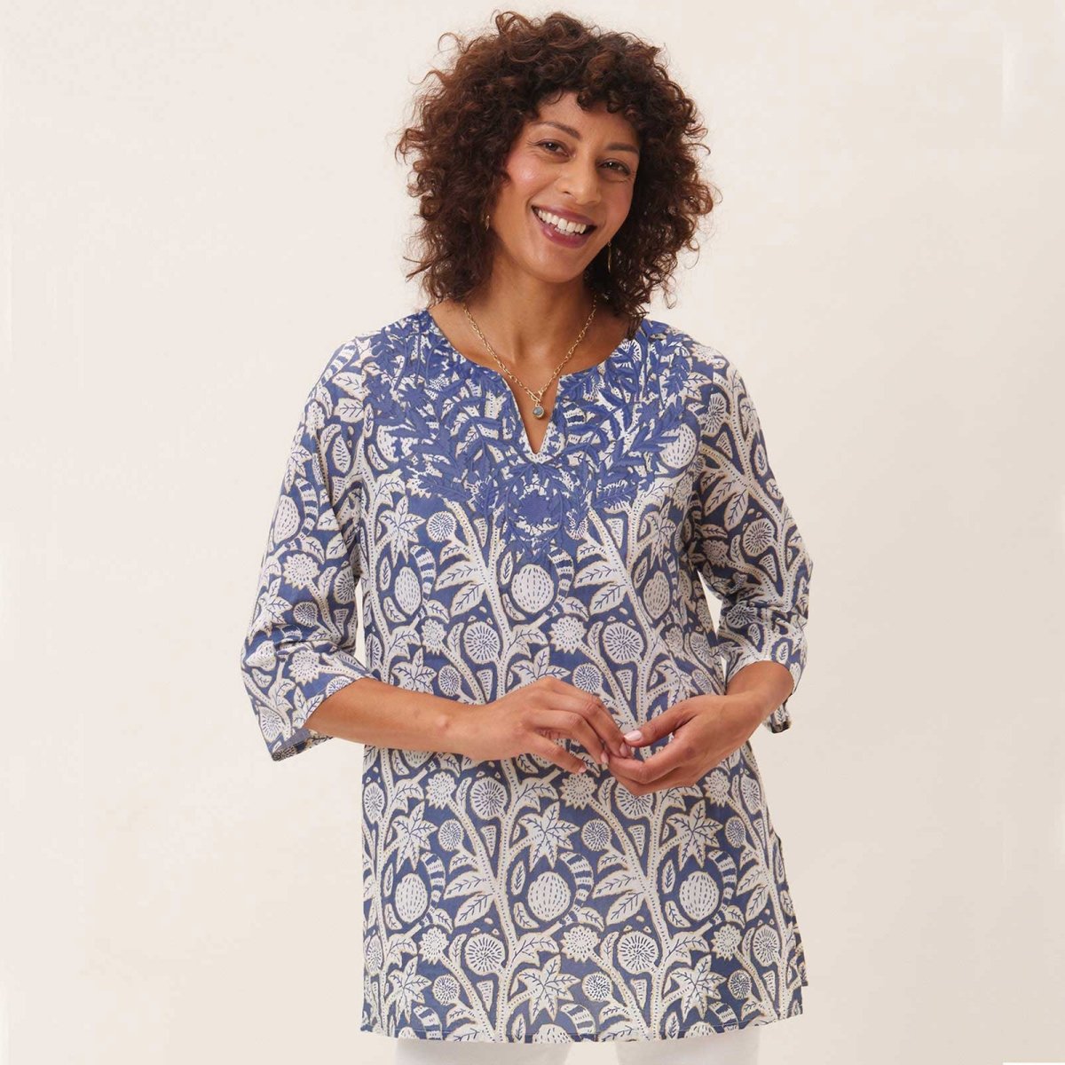 Far East Navy blu Cotton Embroidered Kurta Tunic Embroidered Tunic - rockflowerpaper