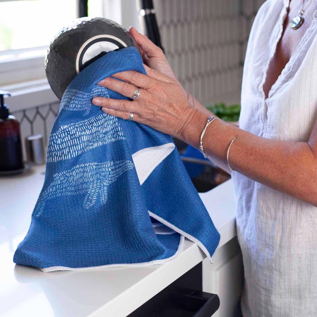 Whales blu Kitchen Tea Towel Kitchen Towel - rockflowerpaper