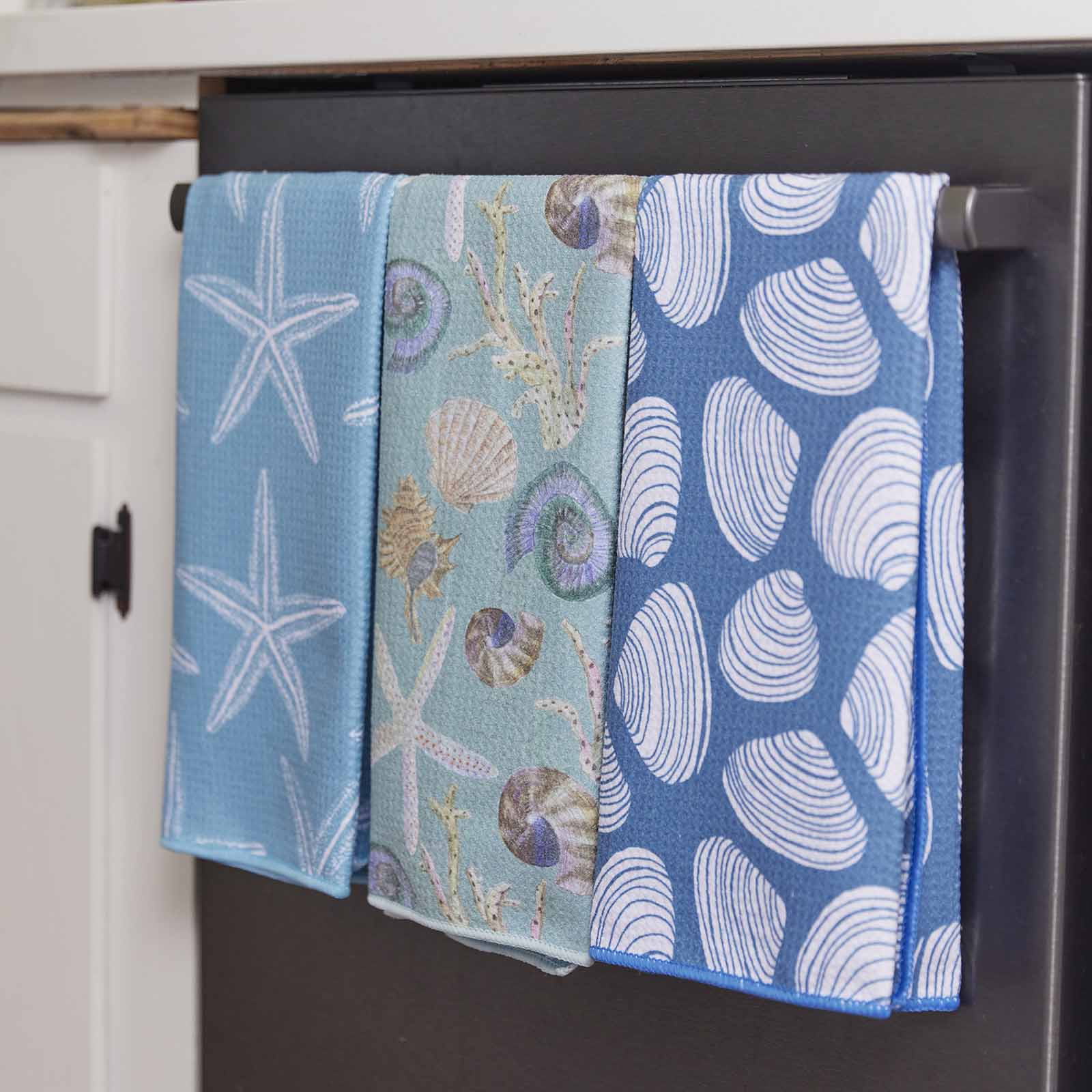 Clamshells blu Kitchen Tea Towel Kitchen Towel - rockflowerpaper