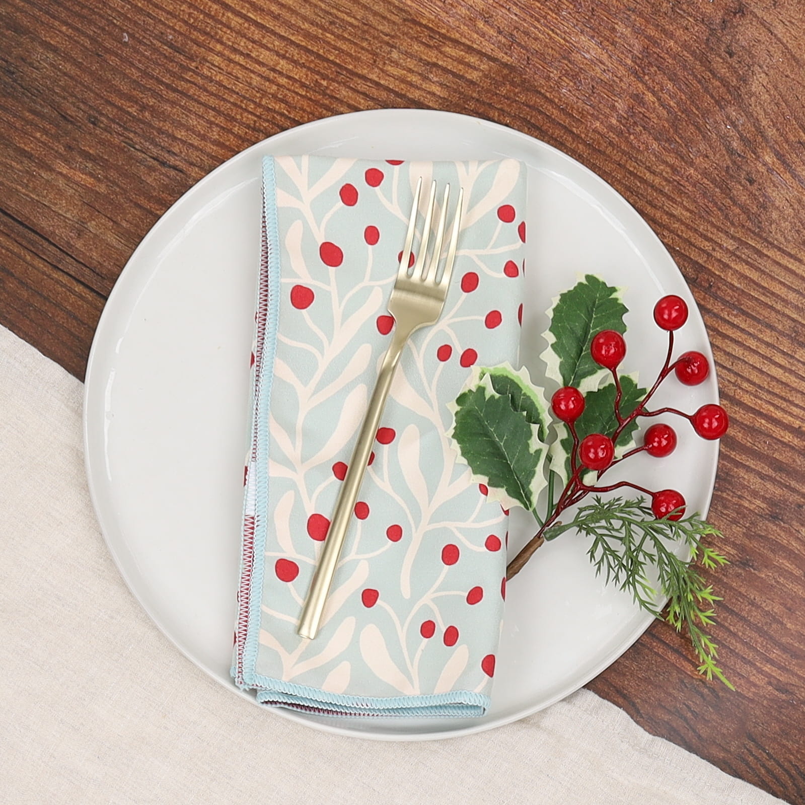 Scarlet Mistletoe Eco Dinner Napkins (Set of 6)