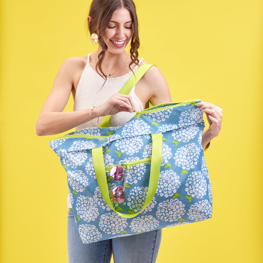 Hydrangea Splash Proof Beach Bag Travel beach bag - rockflowerpaper