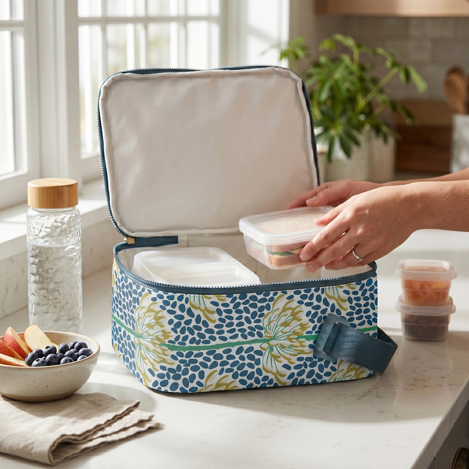 Meadow Lunch Tote