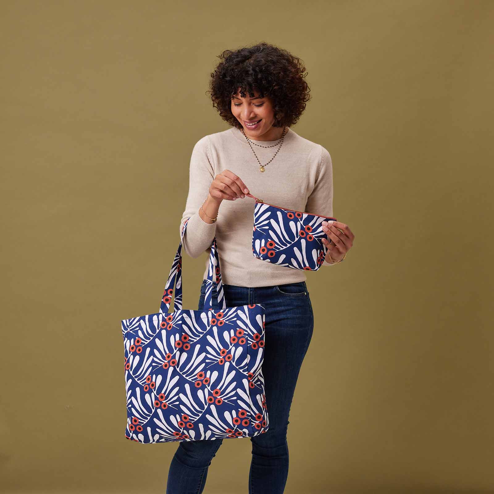 Navy shopper best sale tote bag