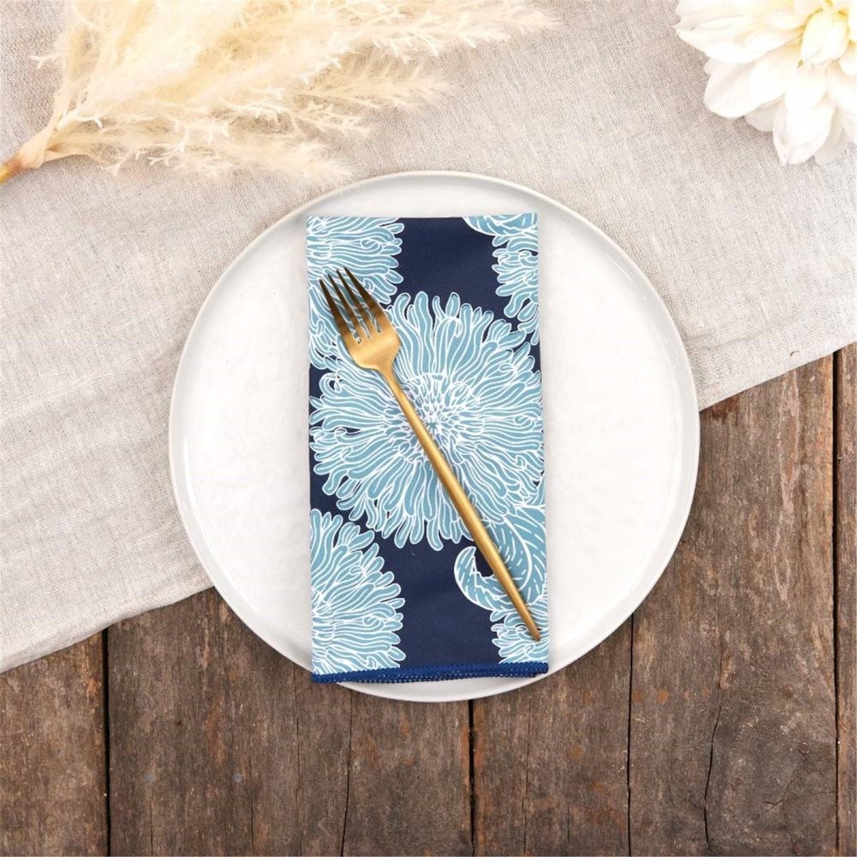 Chrysanthemum Flower blu Dinner Napkin Dinner Napkin - rockflowerpaper