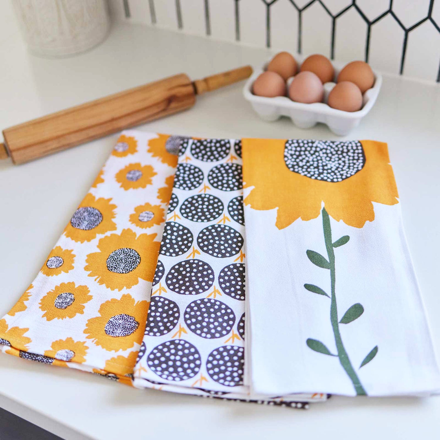 Cheerful Sunflowers Cotton Kitchen Towels Set Of 3 – rockflowerpaper LLC