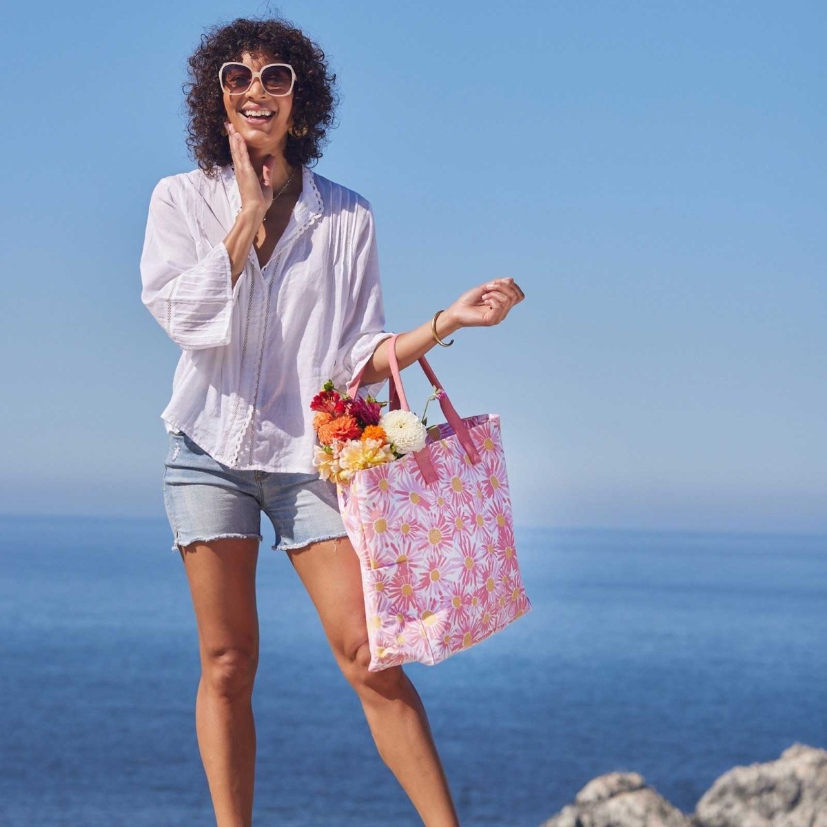 Daisies Pink Carryall Bag Tote - rockflowerpaper